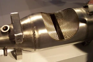 Cross section of catalytic converter